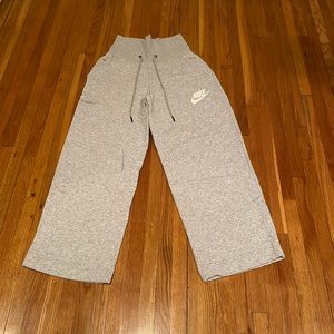 Nike Sportswear Women's High-Waisted Wide-Leg Sweatpants
